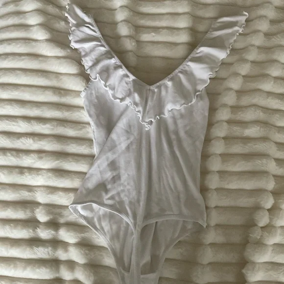 Wilfred White Ruffled One Piece - Picture 2 of 3